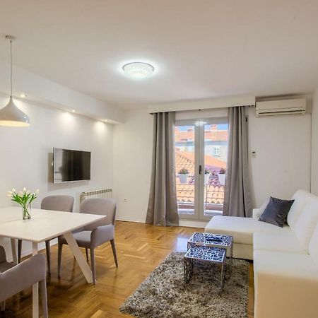 Apartment San Rocco Center Pula Exterior photo
