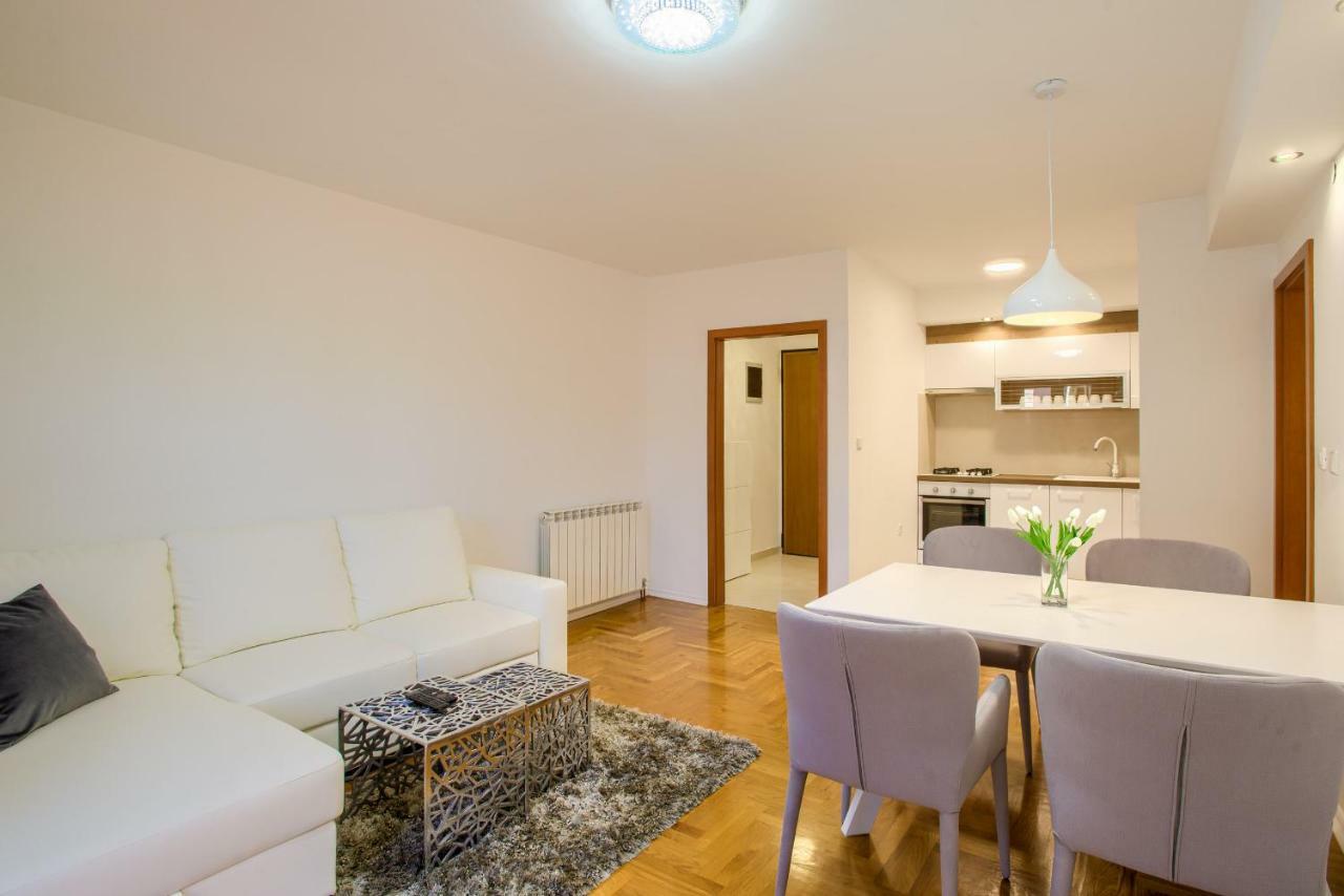 Apartment San Rocco Center Pula Exterior photo